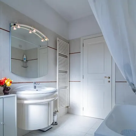 Apartment Carlo's Cl02 - La In Centro Da Giacomo